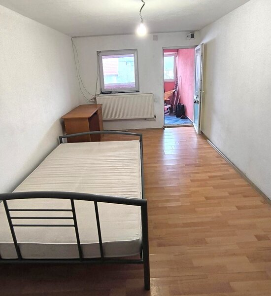 Giurgiului, CFR Progresul, 30 min. de Piata Unirii cu STB, modesta, in vila